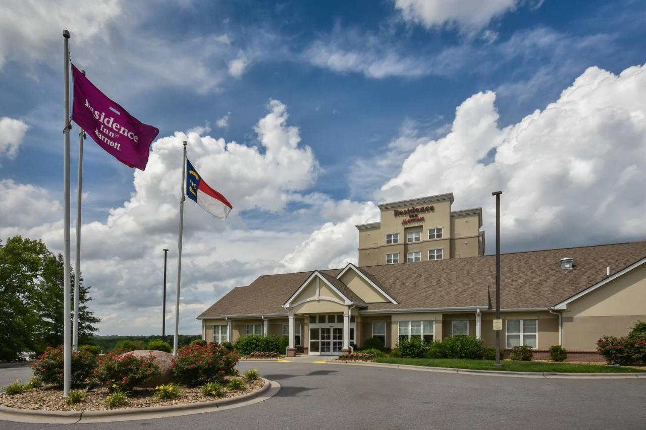 Residence Inn Charlotte Конкорд Экстерьер фото
