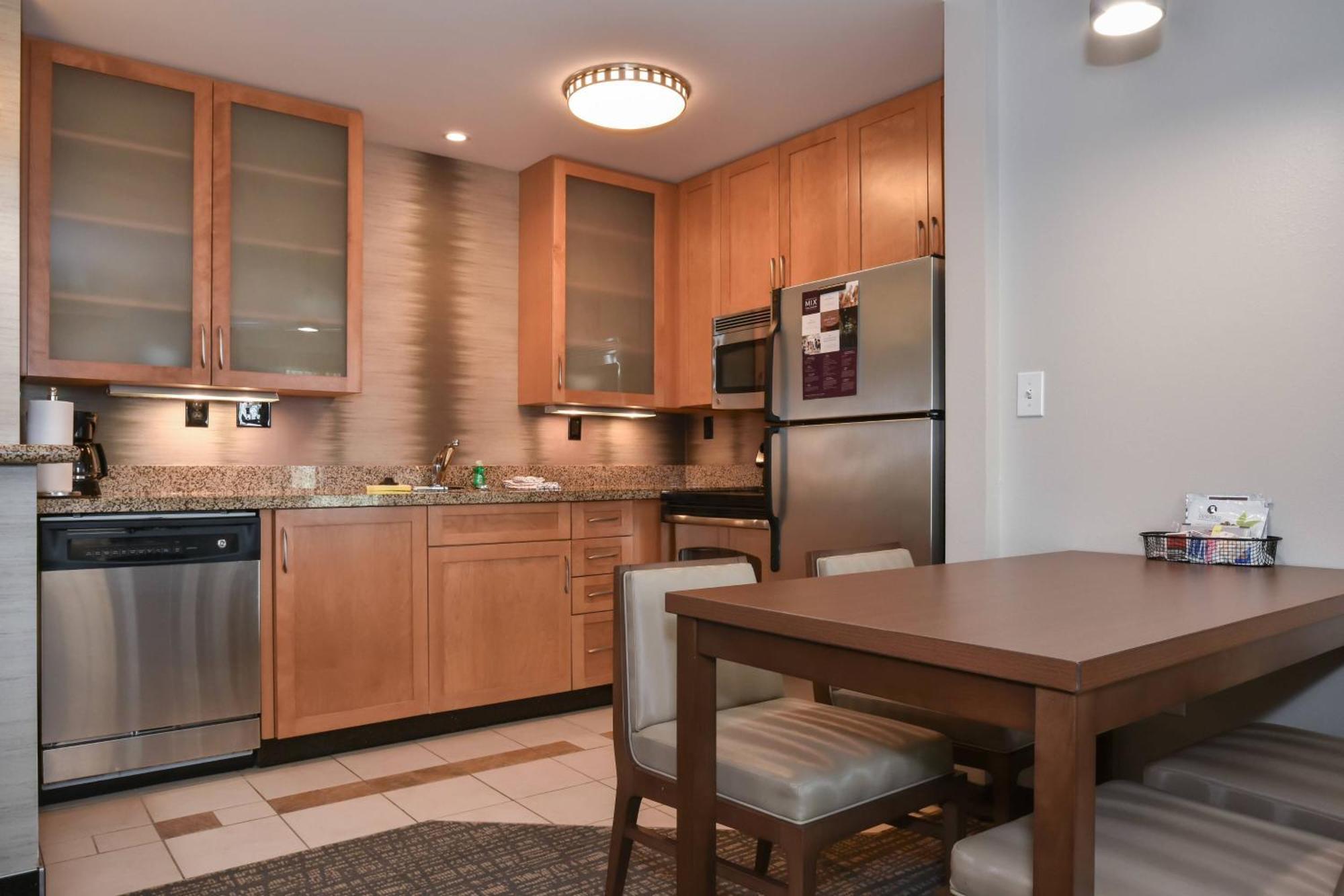Residence Inn Charlotte Конкорд Экстерьер фото