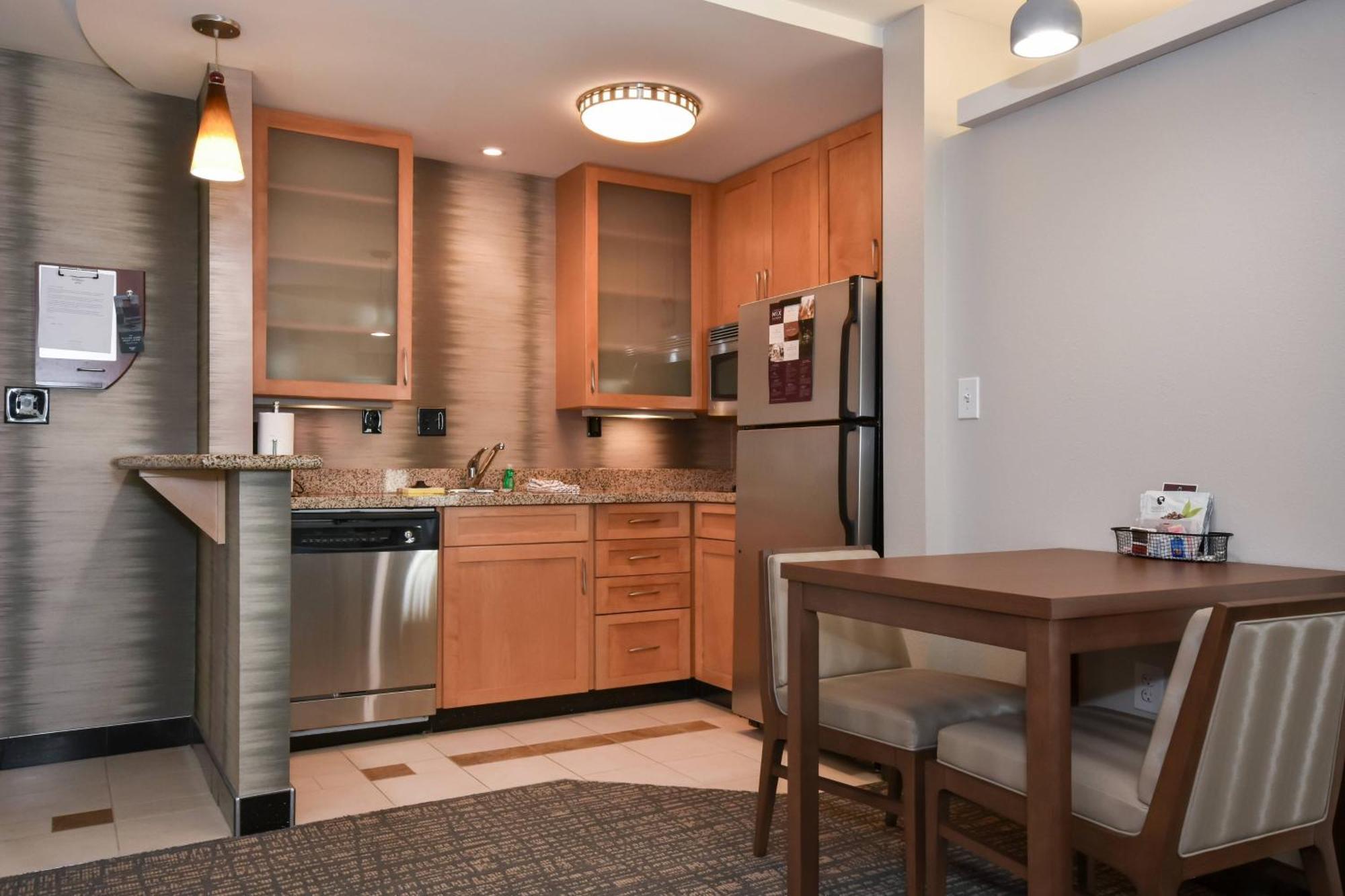 Residence Inn Charlotte Конкорд Экстерьер фото